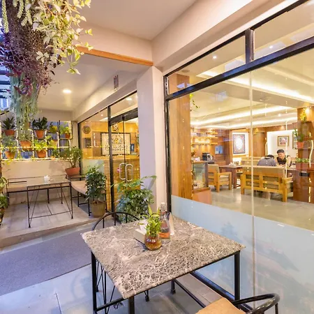 14 Luxe By Mums Home