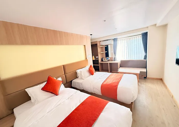 14 Luxe By Mums 3*