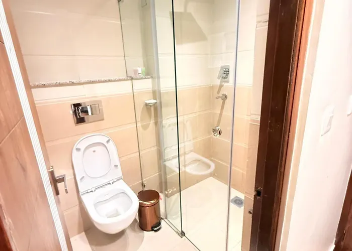 14 Luxe By Mums מלון 3*