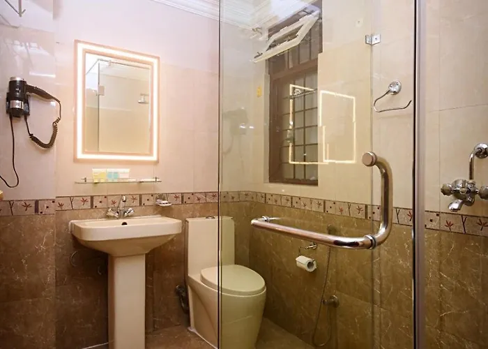 14 Luxe By Mums מלון 3*