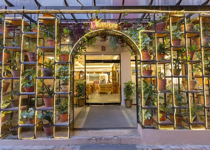 14 Luxe By Mums Hotel